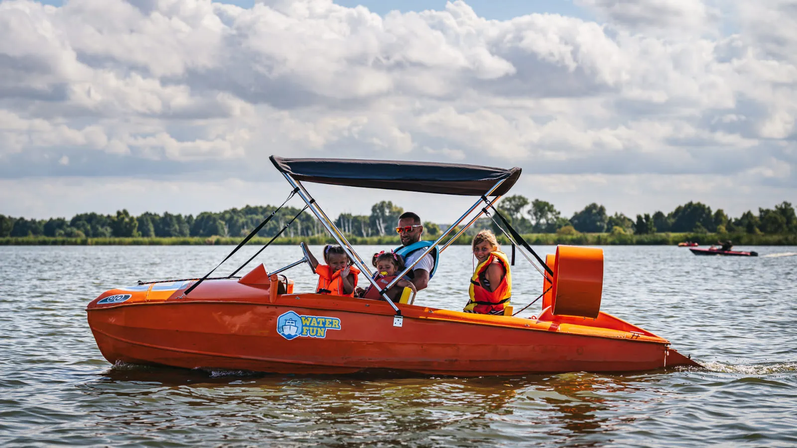 mielno-atrakcje-na-wodzie-wypozyczalnia-sprzetu-waterfun-17